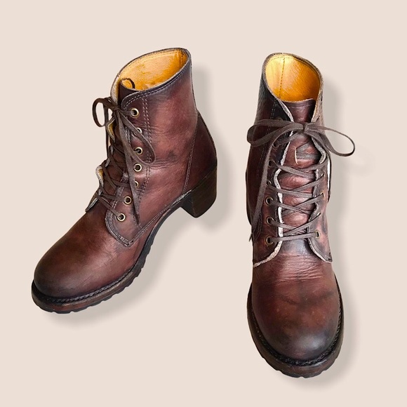 RARE Frye Sabrina 6G Lace Up Heeled Combat Boot - Picture 10 of 16